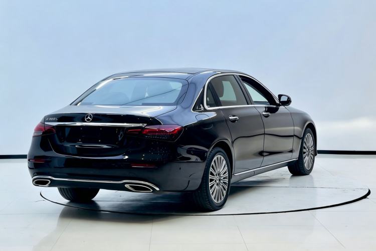 Used Mercedes-Benz E-Class 2023 Updated E 300 L Luxury Edition Exterior 5