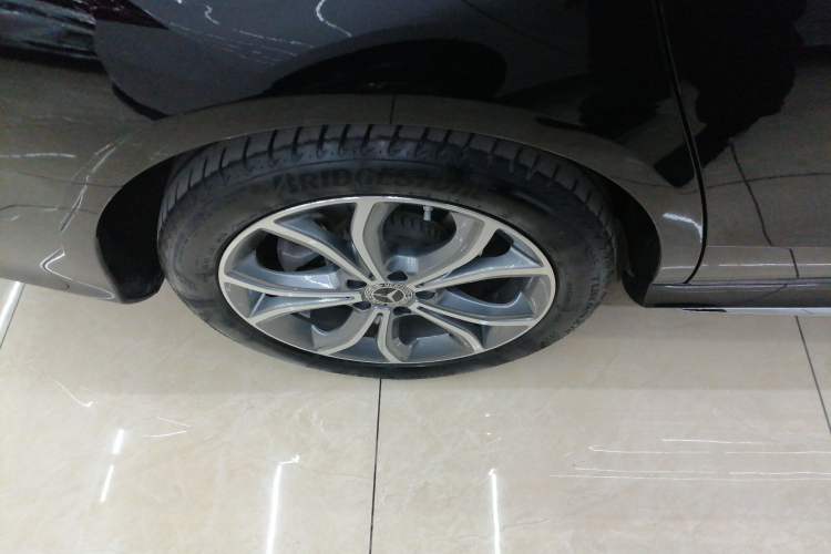 Used Mercedes-Benz E-Class 2023 Restyled E 300 L Sport Luxury Edition Exterior 5
