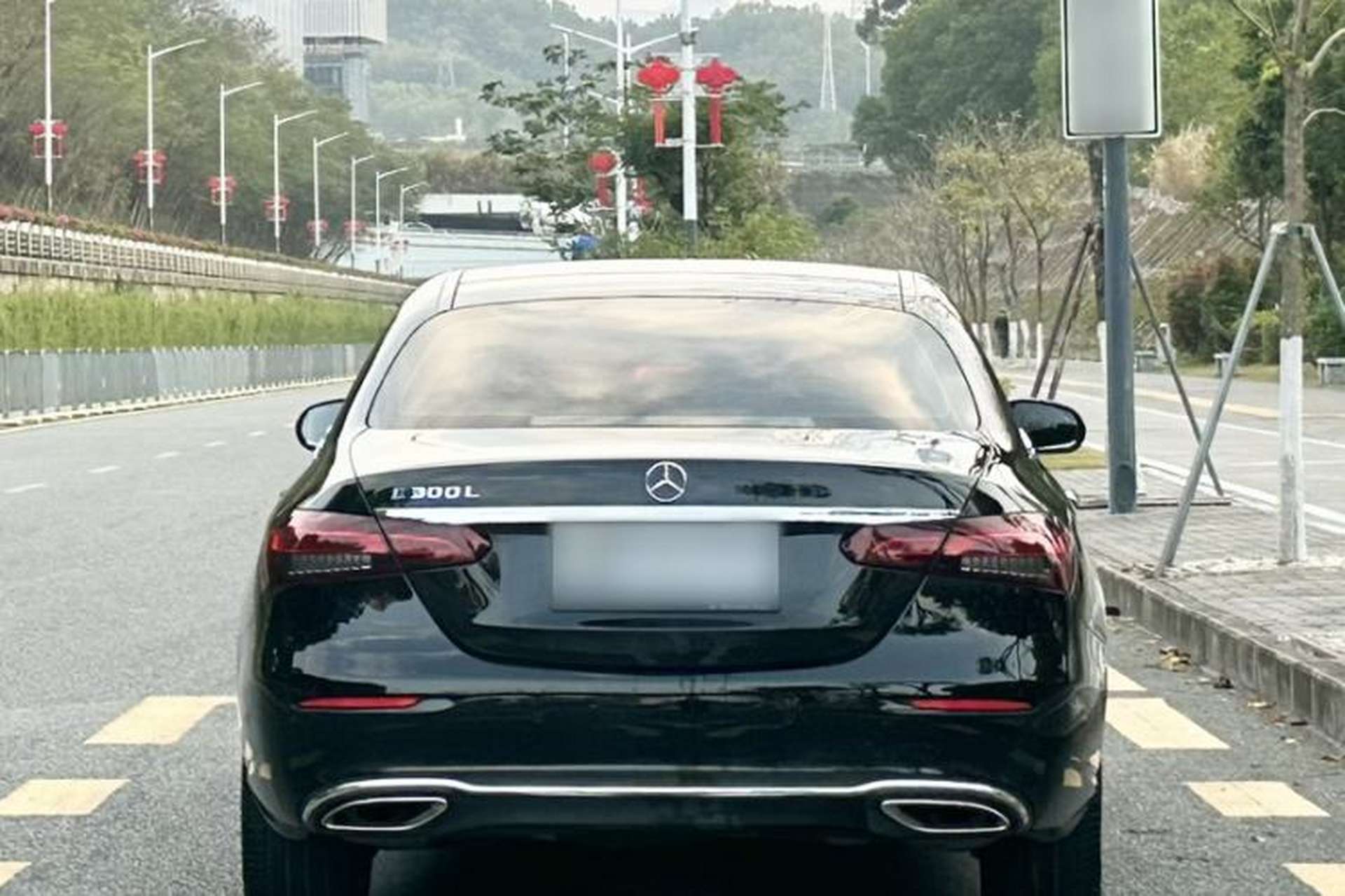 Used Mercedes-Benz E-Class 2023 Updated E 300 L Luxury Edition Exterior 5