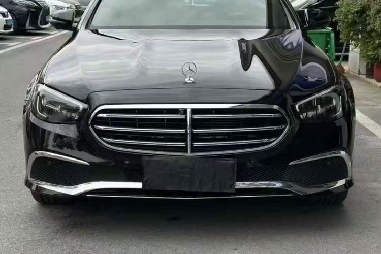 Used Mercedes-Benz E-Class 2023 Restyled E 300 L Sport Luxury Edition Exterior 5