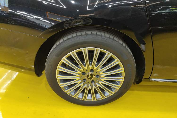 Used Mercedes-Benz E-Class 2023 E 300 L Stylish Model Exterior 5