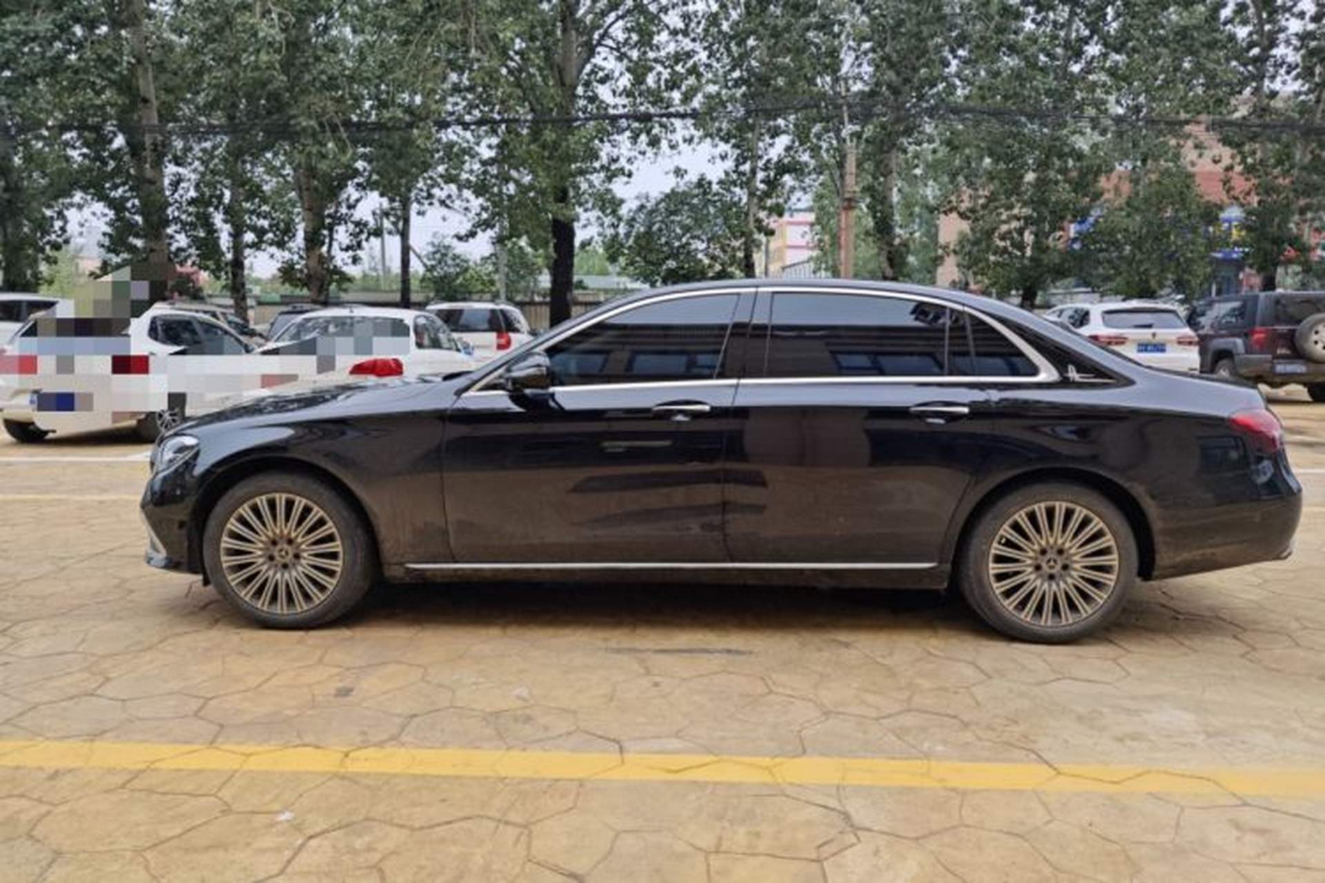 Used Mercedes-Benz E-Class 2023 Updated E 300 L Luxury Edition Exterior 5