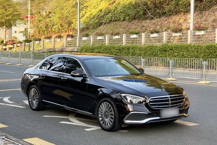 Used Mercedes-Benz E-Class 2023 Updated E 300 L Fashion Edition Exterior 5