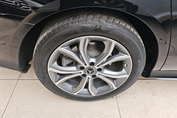 Used Mercedes-Benz E-Class 2023 Restyled E 300 L Sporty and Stylish Edition Exterior 5