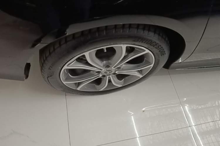 Used Mercedes-Benz E-Class 2023 Restyled E 300 L Sport Luxury Edition Exterior 5