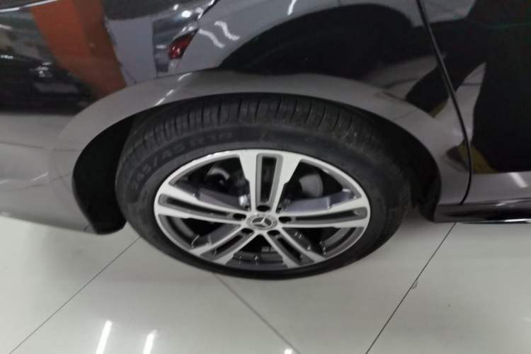 Used Mercedes-Benz E-Class 2023 Restyled E 260 L Sport Edition Exterior 5
