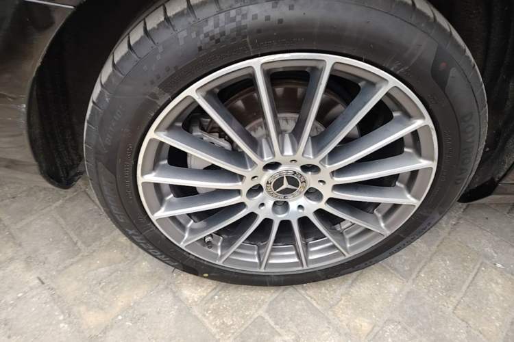 Used Mercedes-Benz E-Class 2023 E 260 L Exterior 5