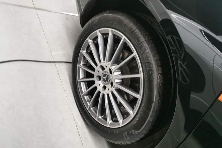 Used Mercedes-Benz E-Class 2023 Facelift E 260 L Exterior 5