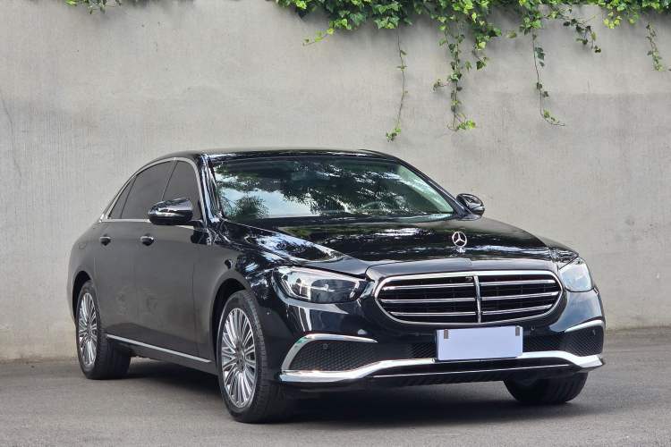Used Mercedes-Benz E-Class 2023 Updated E 300 L Luxury Edition Exterior 5