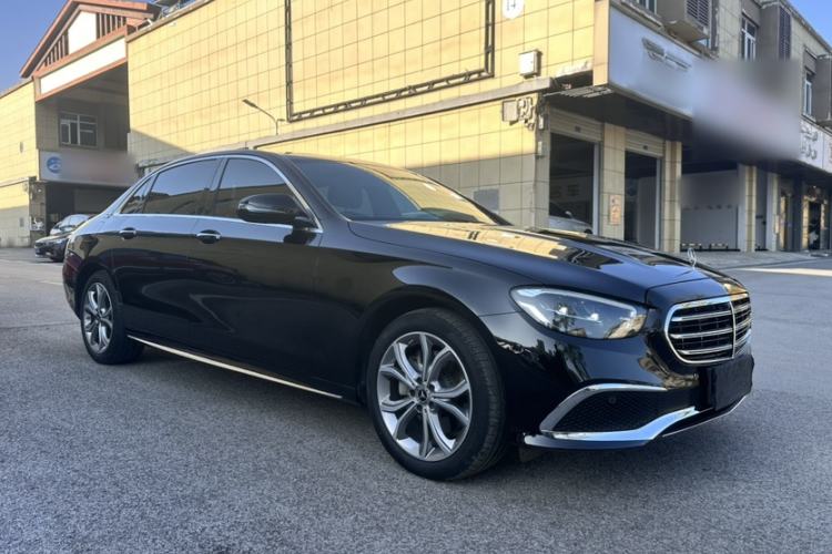 Used Mercedes-Benz E-Class 2023 Restyled E 300 L Sporty and Stylish Edition Exterior 5