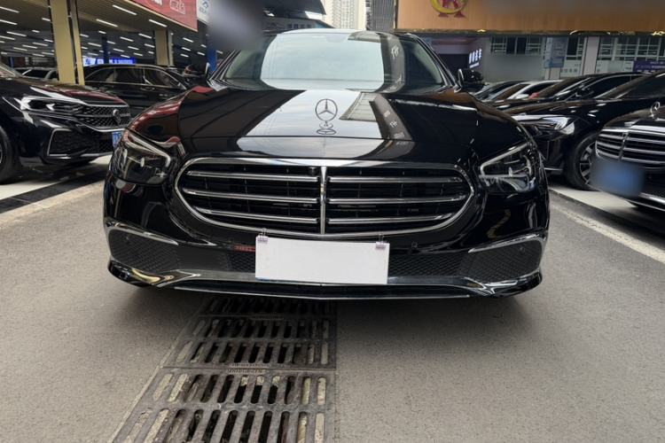 Used Mercedes-Benz E-Class 2023 Updated E 300 L Fashion Edition Exterior 5