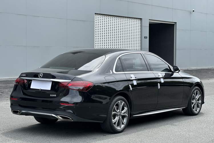 Used Mercedes-Benz E-Class 2023 E 300 L Sporty and Stylish Model Exterior 5