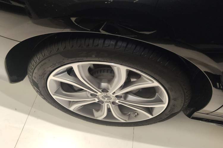 Used Mercedes-Benz E-Class 2023 Restyled E 300 L Sport Luxury Edition Exterior 5