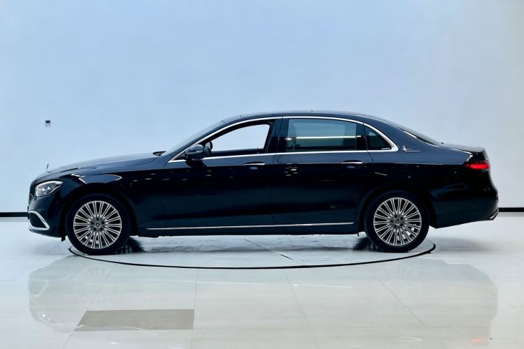 Used Mercedes-Benz E-Class 2023 E 300 L Luxury Model Exterior 5