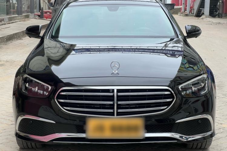 Used Mercedes-Benz E-Class 2023 Updated E 300 L Fashion Edition Exterior 5