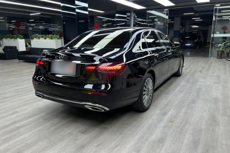 Used Mercedes-Benz E-Class 2023 Updated E 300 L Fashion Edition Exterior 6