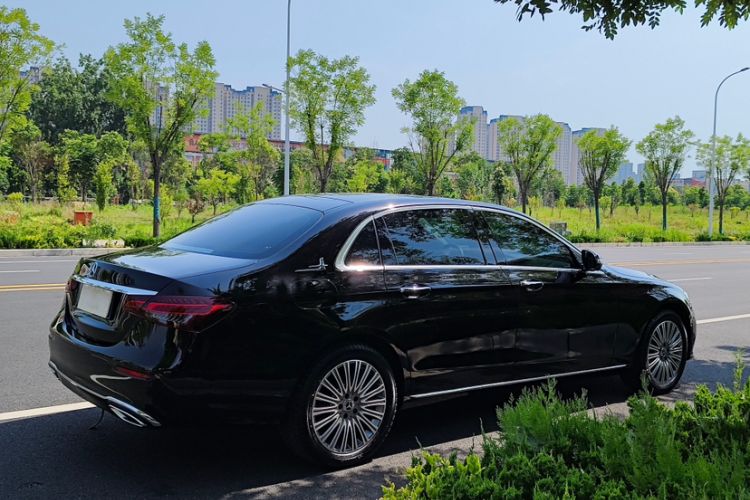 Used Mercedes-Benz E-Class 2023 E 300 L Stylish Model Exterior 6