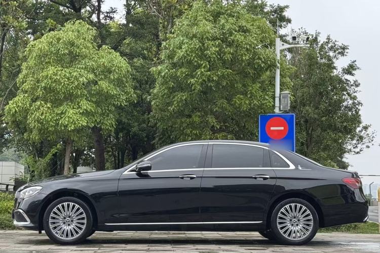 Used Mercedes-Benz E-Class 2023 Updated E 300 L Fashion Edition Exterior 6