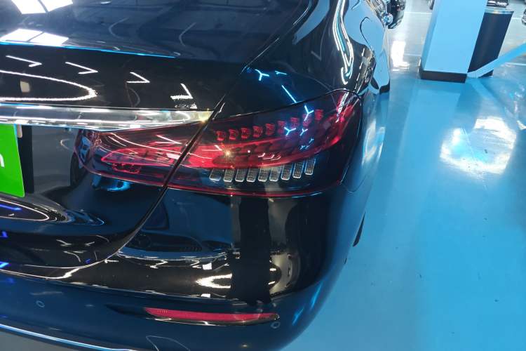 Used Mercedes-Benz E-Class 2023 Updated E 300 L Fashion Edition Exterior 6