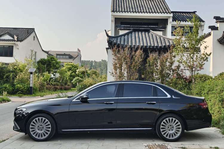 Used Mercedes-Benz E-Class 2023 Updated E 300 L Luxury Edition Exterior 6