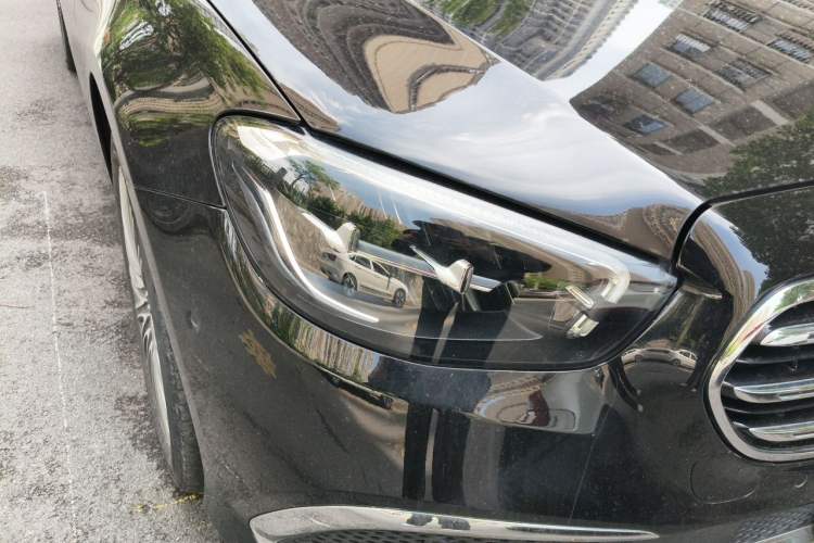 Used Mercedes-Benz E-Class 2023 E 300 L Luxury Model Exterior 6