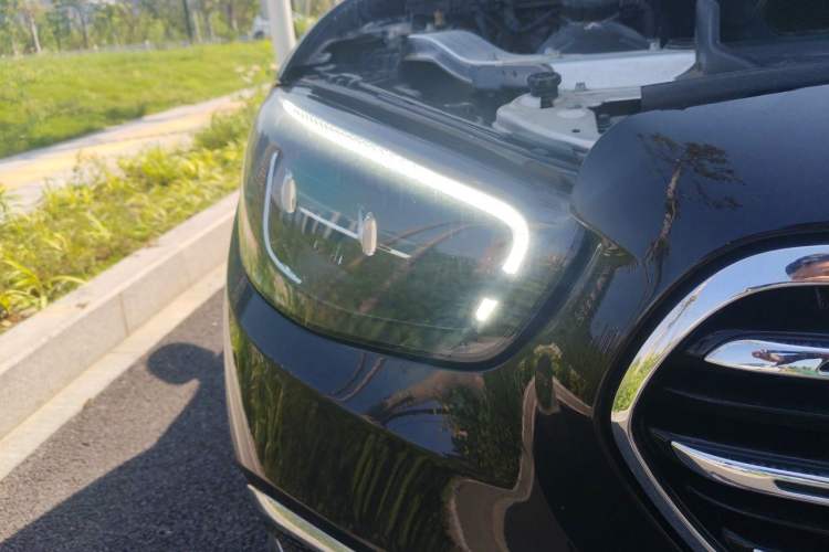 Used Mercedes-Benz E-Class 2023 Updated E 300 L Fashion Edition Exterior 6