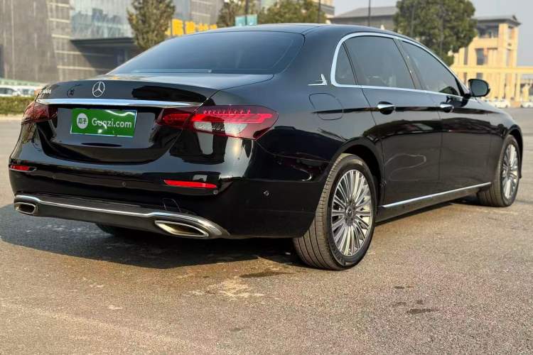 Used Mercedes-Benz E-Class 2023 E 300 L Luxury Model Exterior 6