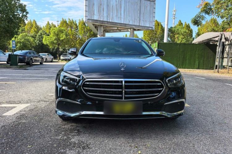 Used Mercedes-Benz E-Class 2023 E 300 L Sporty and Stylish Model Exterior 6