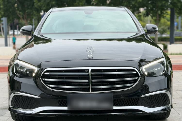 Used Mercedes-Benz E-Class 2023 Updated E 300 L Fashion Edition Exterior 6
