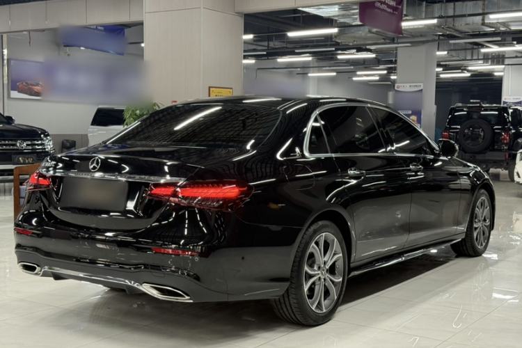 Used Mercedes-Benz E-Class 2023 Restyled E 300 L Sporty and Stylish Edition Exterior 6