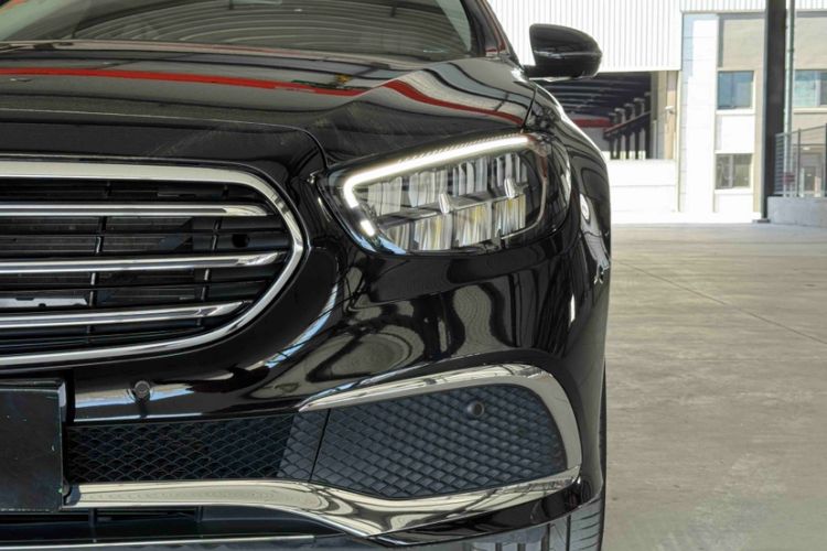 Used Mercedes-Benz E-Class 2023 Updated E 300 L Fashion Edition Exterior 6