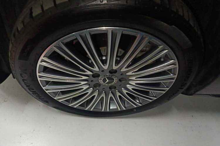 Used Mercedes-Benz E-Class 2023 E 300 L Stylish Model Exterior 6