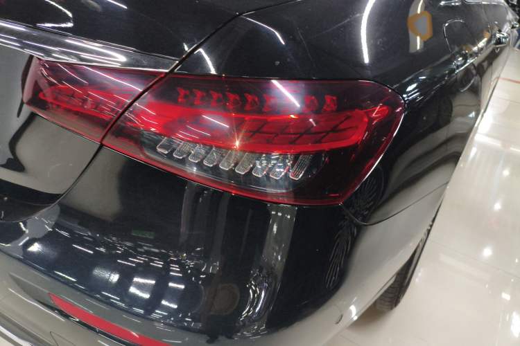 Used Mercedes-Benz E-Class 2023 Updated E 300 L Luxury Edition Exterior 6