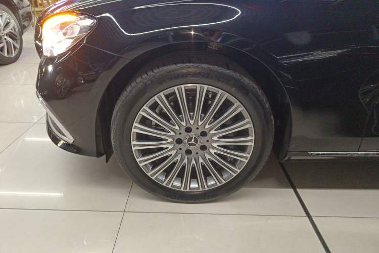 Used Mercedes-Benz E-Class 2023 Updated E 300 L Luxury Edition Exterior 7