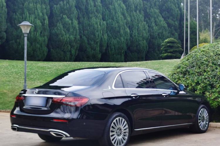 Used Mercedes-Benz E-Class 2023 Updated E 300 L Fashion Edition Exterior 7