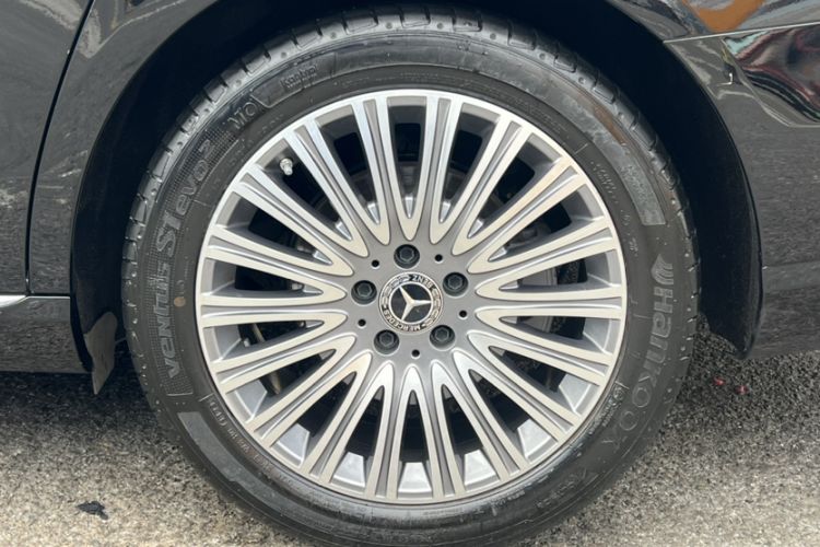 Used Mercedes-Benz E-Class 2023 Updated E 300 L Luxury Edition Exterior 7
