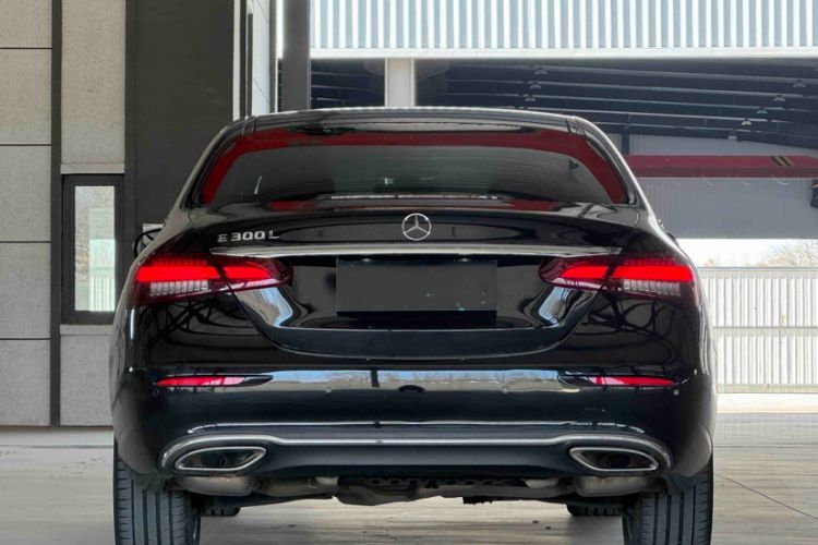 Used Mercedes-Benz E-Class 2023 Updated E 300 L Fashion Edition Exterior 7