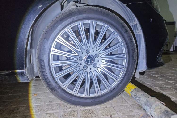 Used Mercedes-Benz E-Class 2023 Updated E 300 L Fashion Edition Exterior 7