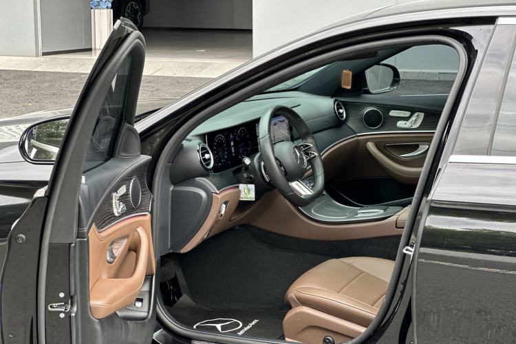 Used Mercedes-Benz E-Class 2023 E 300 L Sporty and Stylish Model Exterior 7
