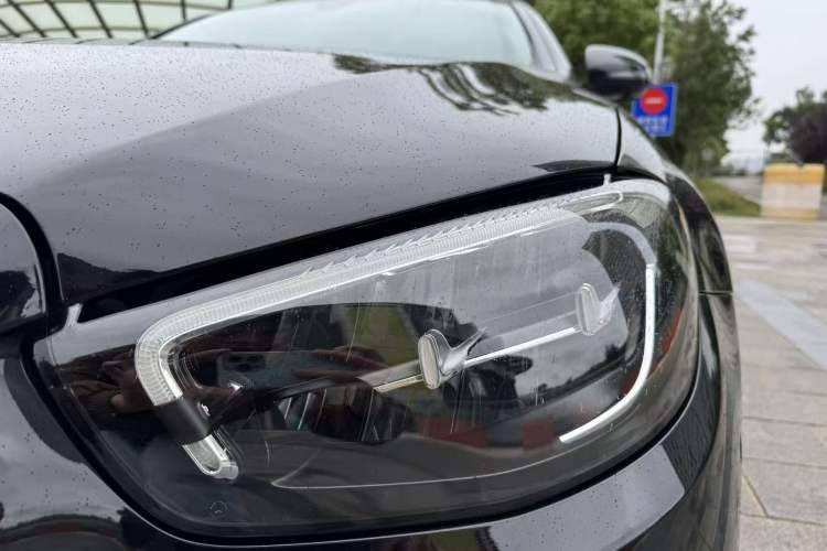 Used Mercedes-Benz E-Class 2023 Updated E 300 L Fashion Edition Exterior 8