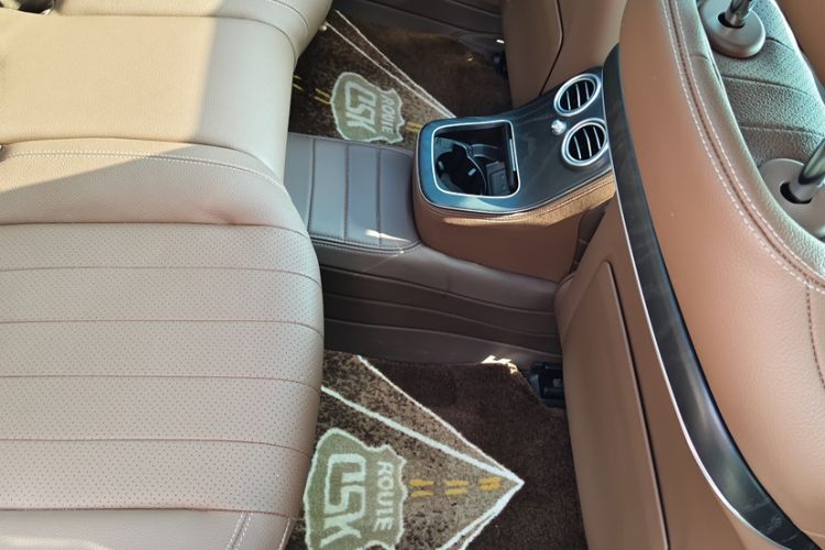 Used Mercedes-Benz E-Class 2023 E 300 L Luxury Model Exterior 8