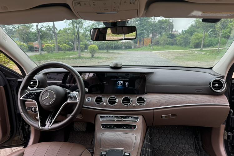 Used Mercedes-Benz E-Class 2023 Updated E 300 L Luxury Edition Exterior 8