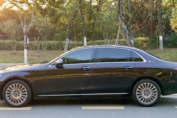 Used Mercedes-Benz E-Class 2023 Updated E 300 L Fashion Edition Exterior 8