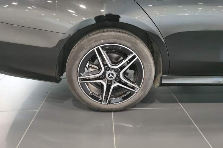 Used Mercedes-Benz E-Class 2023 Restyled E 260 Fashion Sport Edition Exterior 8