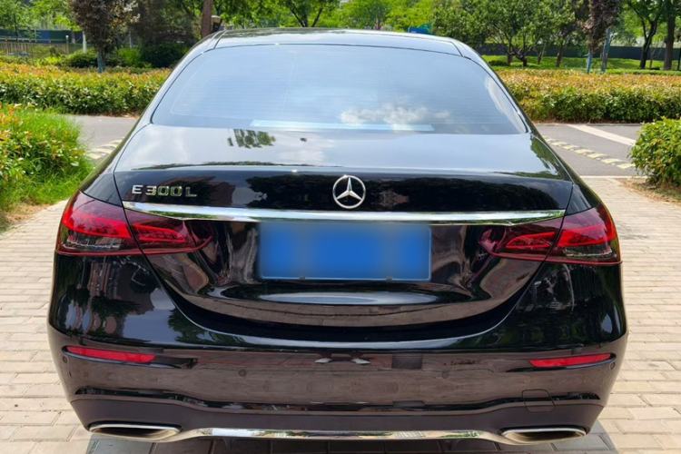 Used Mercedes-Benz E-Class 2023 Restyled E 300 L Sporty and Stylish Edition Exterior 8