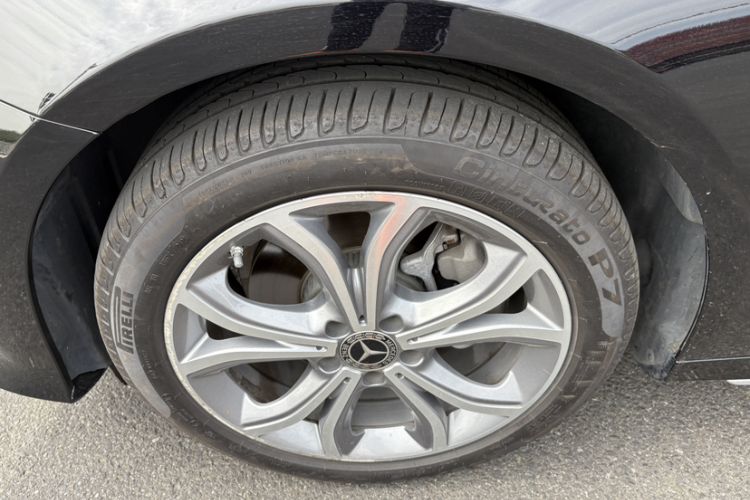Used Mercedes-Benz E-Class 2023 Restyled E 300 L Sporty and Stylish Edition Exterior 9