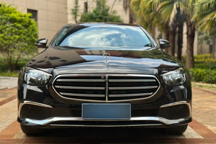 Used Mercedes-Benz E-Class 2023 E 300 L Luxury Model Exterior 9
