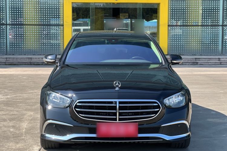 Used Mercedes-Benz E-Class 2023 Updated E 300 L Luxury Edition Exterior 9
