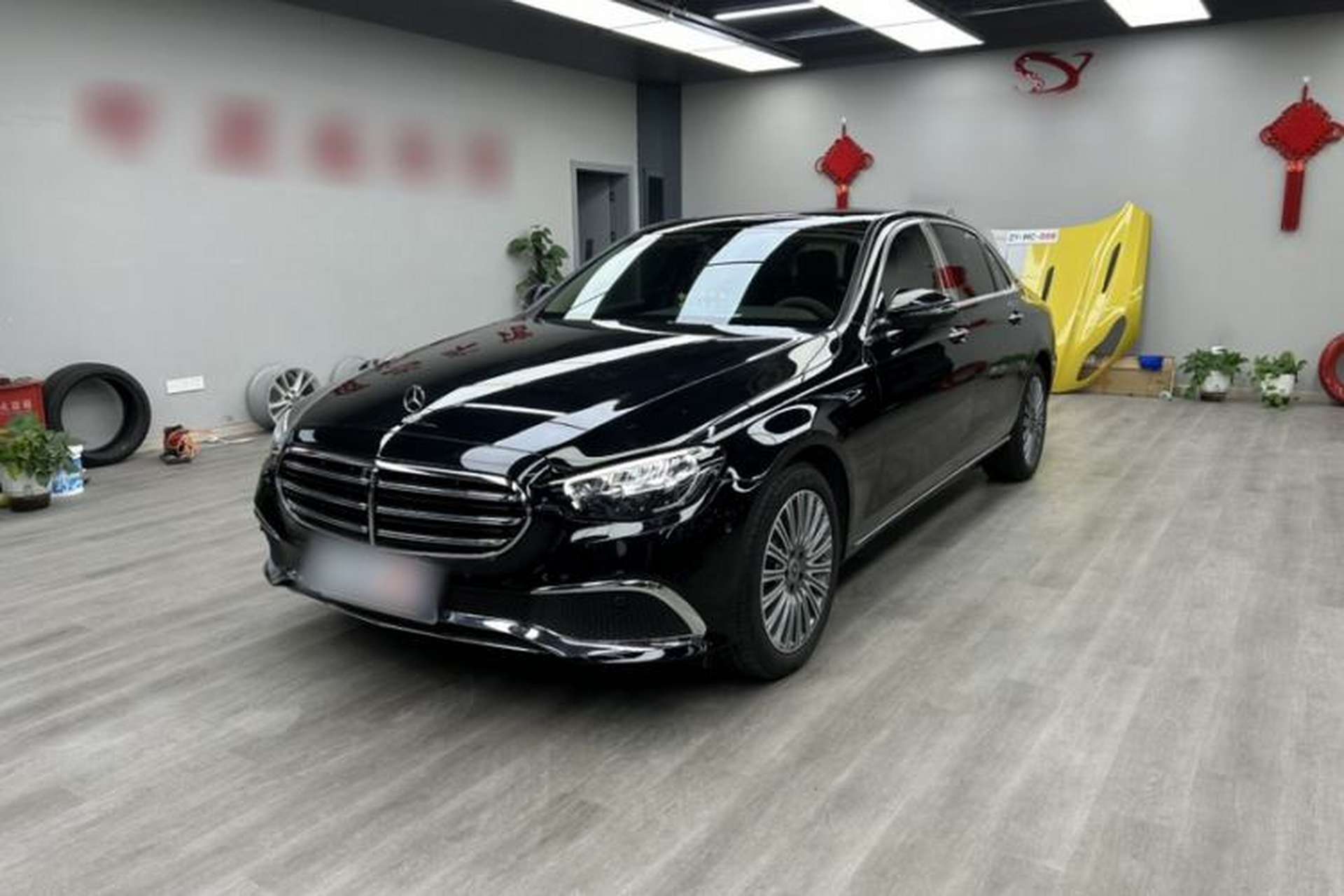 Used Mercedes-Benz E-Class 2023 Updated E 300 L Fashion Edition Front Left 45 Deg