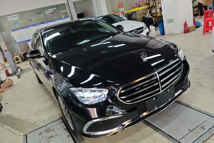 Used Mercedes-Benz E-Class 2023 Updated E 300 L Luxury Edition Front Right 45 Deg